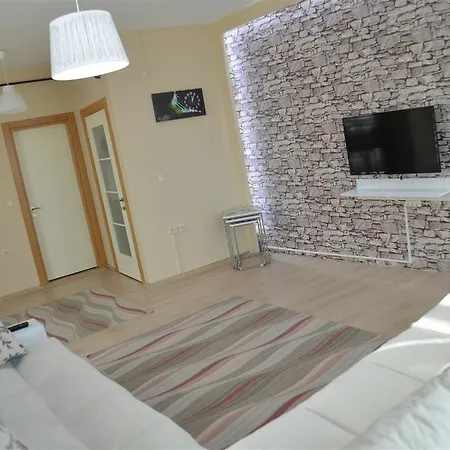Hill Aparthotel *