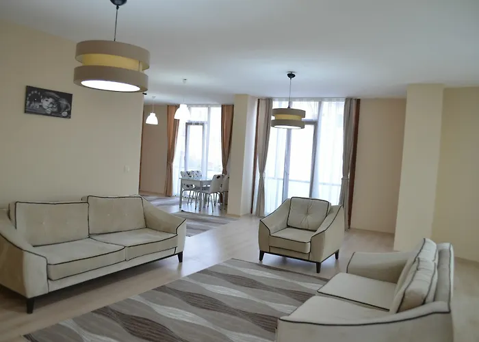 Hill 公寓式酒店 *